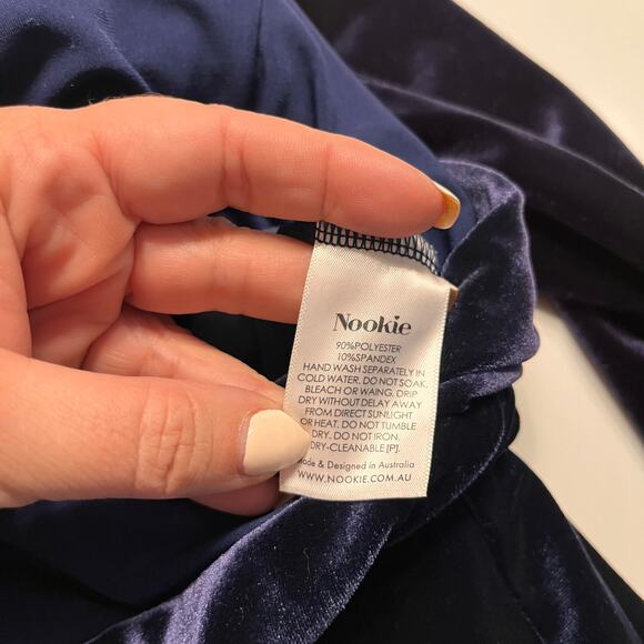 NWT Nookie Women's Navy Blue V-neckline Vamp Velvet Jumpsuit Size XS - Picture 9 of 11